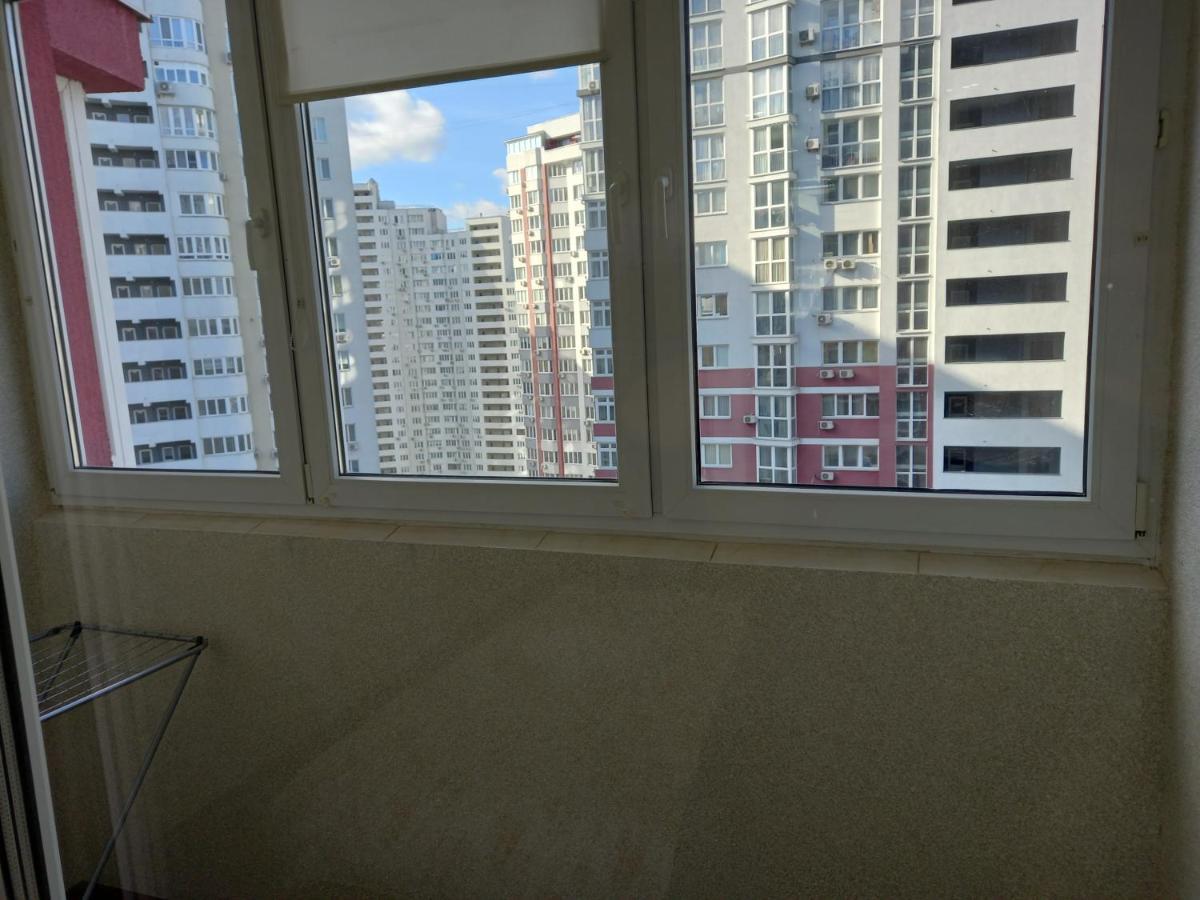 Smart Apartments Drahomanova 2А Kyiv Exterior photo