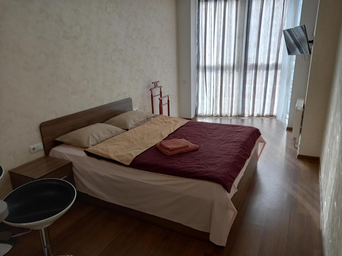 Smart Apartments Drahomanova 2А Kyiv Exterior photo